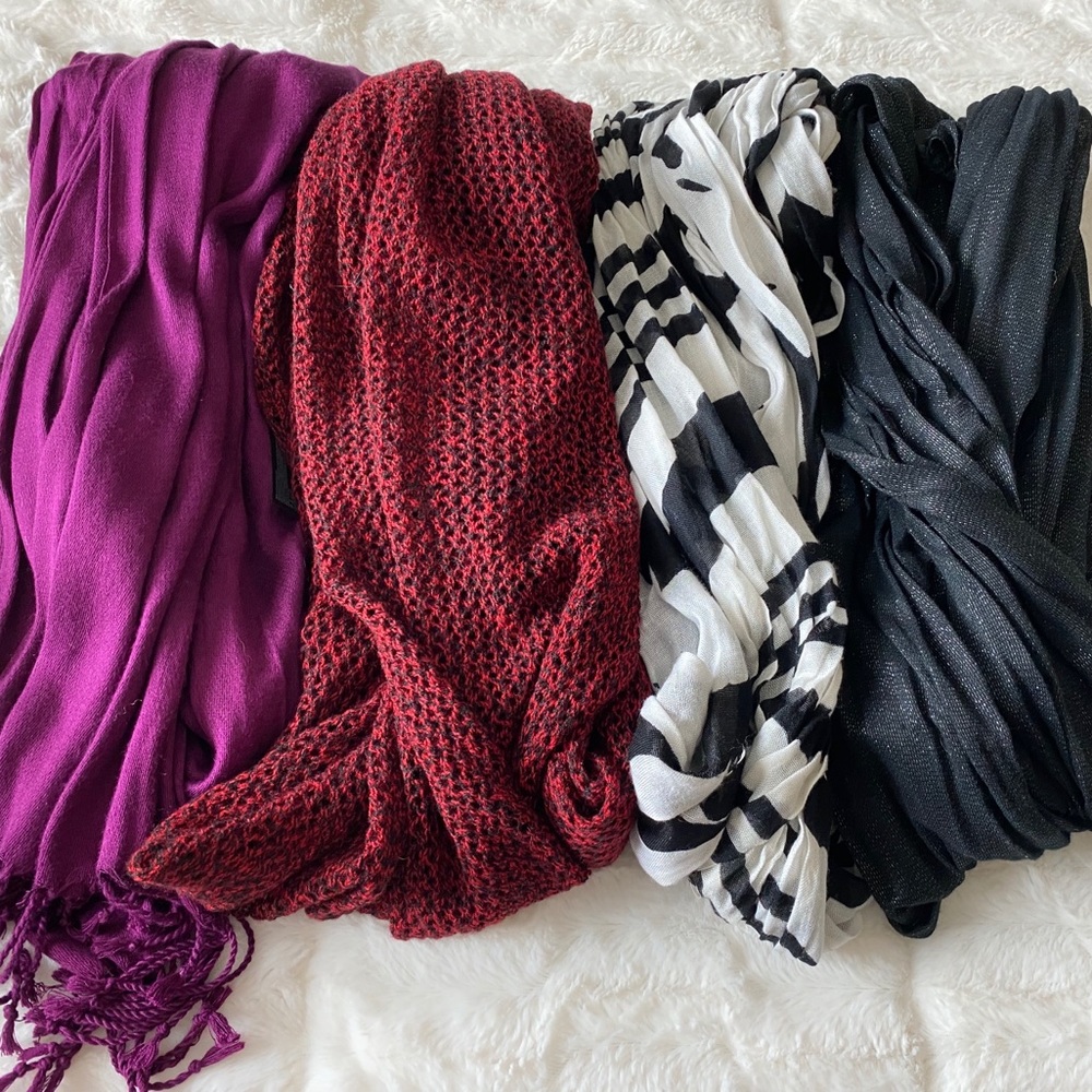 Lot of Womens Scarves
